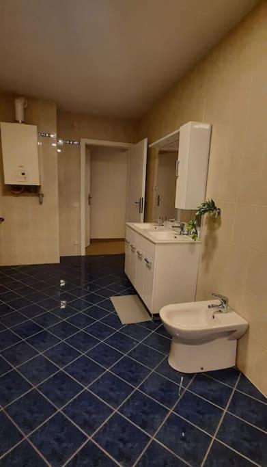 Einzigartiges Apartment Inkl. Gratis Parkplatz Bécs Kültér fotó